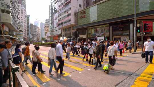 香港红绿灯过马路人来人往日景视频4K