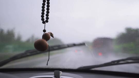 雨天开车升格