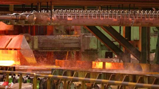 钢铁厂钢铁钢板炼造生产过程7
