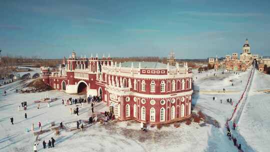 哈尔滨冬季伏尔加庄园航拍4k视频素材模板下载