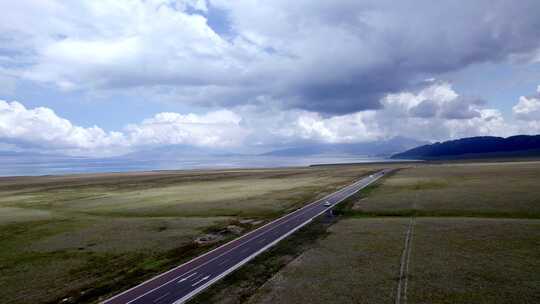 赛里木湖绝美公路风光航拍