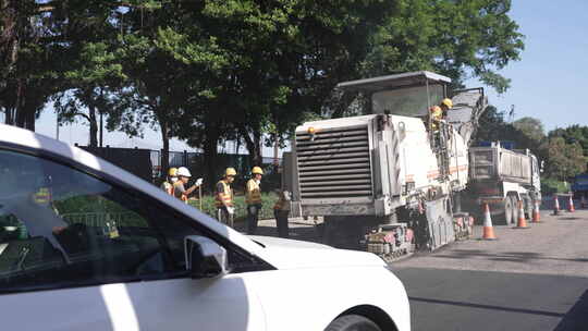 香港坚尼地城修马路工人