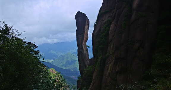 三清山金蟒出山景点