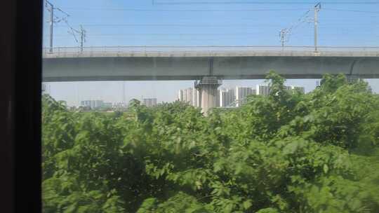 沿途火车窗外风景高铁高架桥实拍