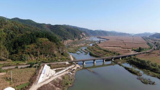 航拍东北辽宁东部山区浑河两岸