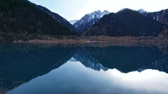 高山湖泊