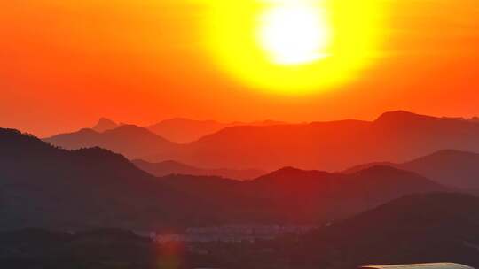 大气日出航拍