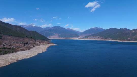 大凉山大桥水库自然湖泊水库