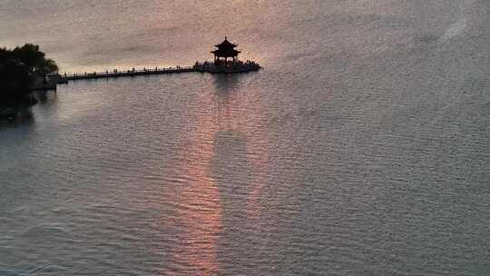 苏州金鸡湖李公堤景区湖心亭（航拍素材）