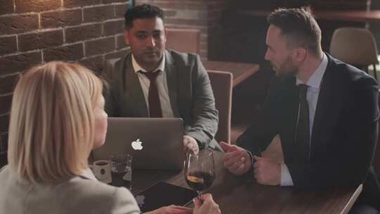 国外商务工作沟通洽谈合作