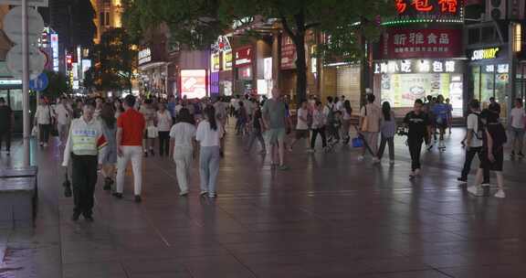 上海南京路步行街人流