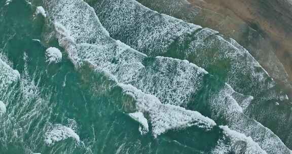 俯视大海航拍俯拍正上方拍摄海水