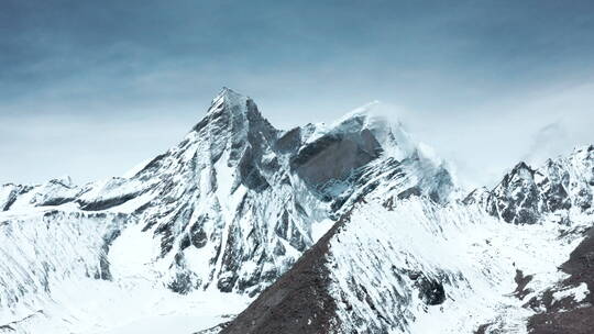 西藏日喀则珠峰自然保护区定结阿玛折门雪山