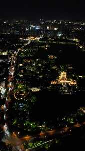 竖版航拍山东济南城市夜景老城区夜景