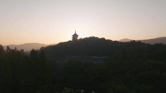 雷峰塔日出光芒2