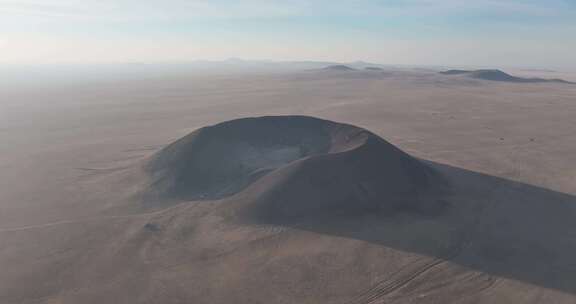 内蒙古马蹄山火山口航拍