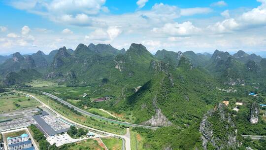 桂林国家高新区的山峦航拍全景