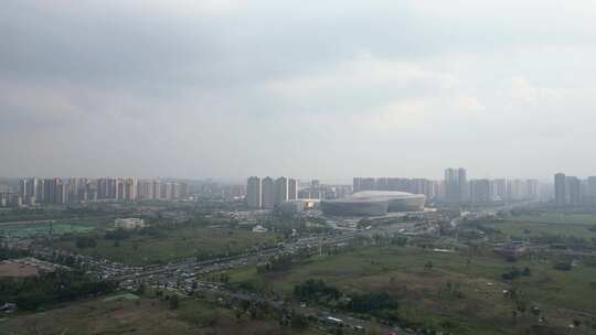 城市公园及楼宇建筑和耕地