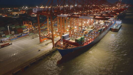 上海洋山港货轮装卸货夜景航拍