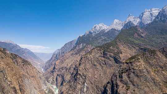 8K震撼云南香格里拉雪山峡谷航拍延时