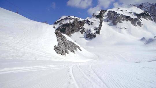 阿尔卑斯山滑雪第一视角拍摄视频素材模板下载