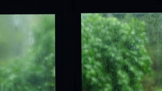 下雨天窗户背影唯美4k视频素材