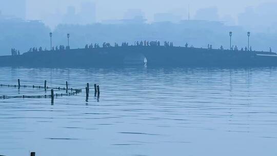 杭州西湖断桥雾景4K视频素材