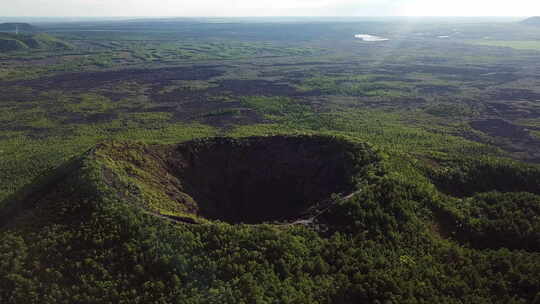 火山口航拍 五大连池火山群航拍 东北火山群