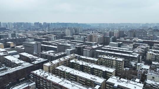 航拍陕西省西安市城市街道雪景