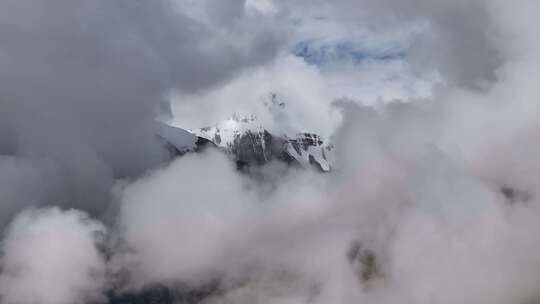 珠峰大本营雪山航拍