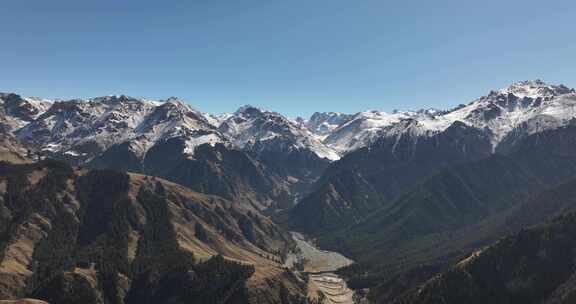 天山天池秋景航拍