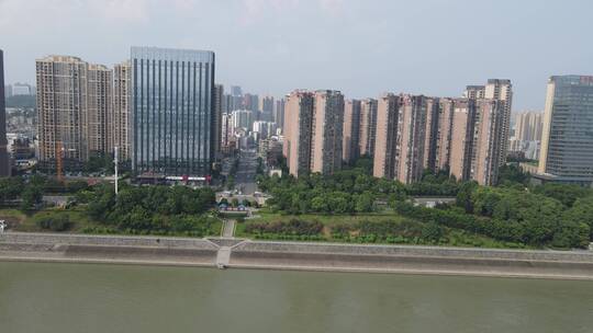 航拍湖北宜昌沿江大道CBD高楼建筑视频素材模板下载