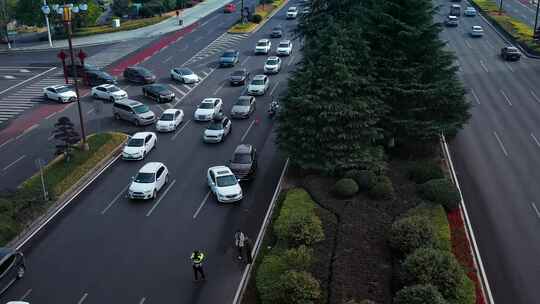 城市道路交通事故追尾交警取证