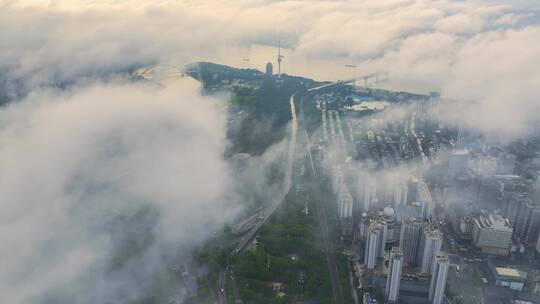 武汉夏日城市天际线风光