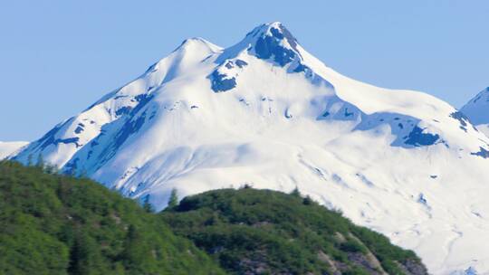 洁白的雪山