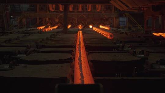 钢筋和钢管生产生产线特写视频素材模板下载