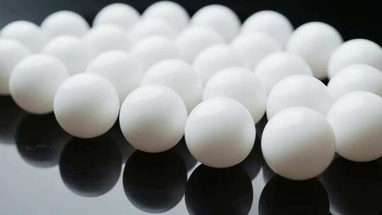 白色球体微距特写