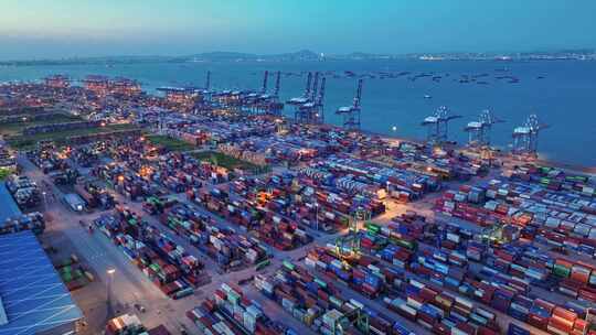 4k广州南沙港夜景货运码头集装箱航拍