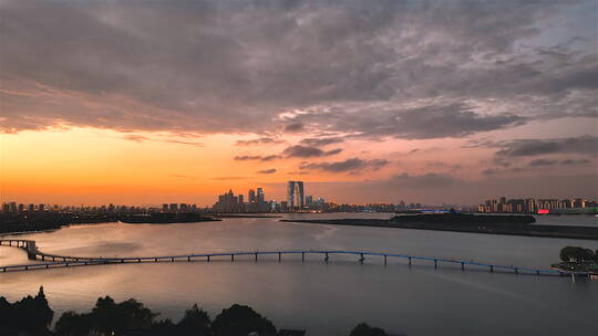 4K航拍苏州金鸡湖栈桥 工业园区全景视频素材模板下载