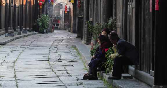 古城街边聊天的老人们01【套组】