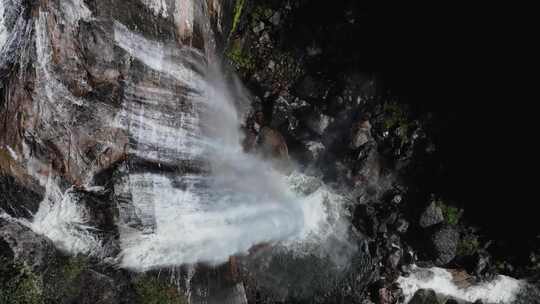 山谷悬崖瀑布旅行探险自然风景森林河流