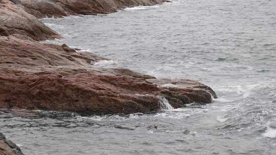 深圳海岸线-大梅沙礁石风起浪涌