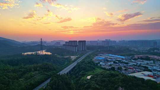 城市风光的航拍日落景象