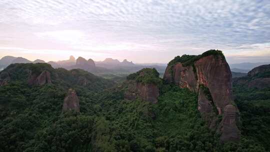 航拍韶关丹霞地貌丹霞山 阳元峰 长老峰景区