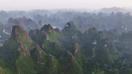 桂林山水喀斯特峰林