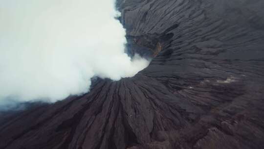 穿越机火山下坠