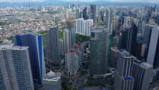 菲律宾马尼拉大都会马卡蒂中央商务区阿亚拉中心无人机镜头。