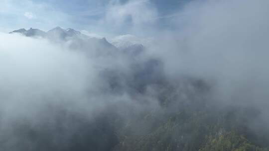 互助北山秋景雪山云雾