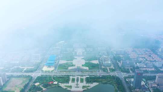 航拍凤鸣湖上空的云雾