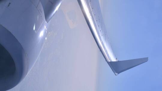 飞机舷窗外的云朵视频素材模板下载